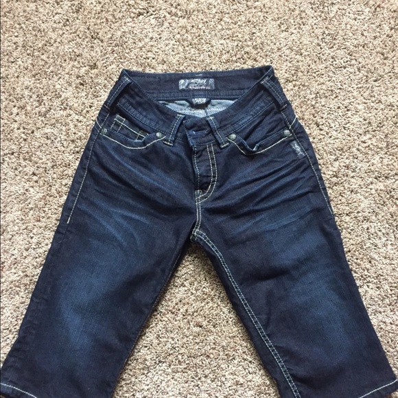 Silver Suki Rose Bermuda Shorts - Picture 1 of 6